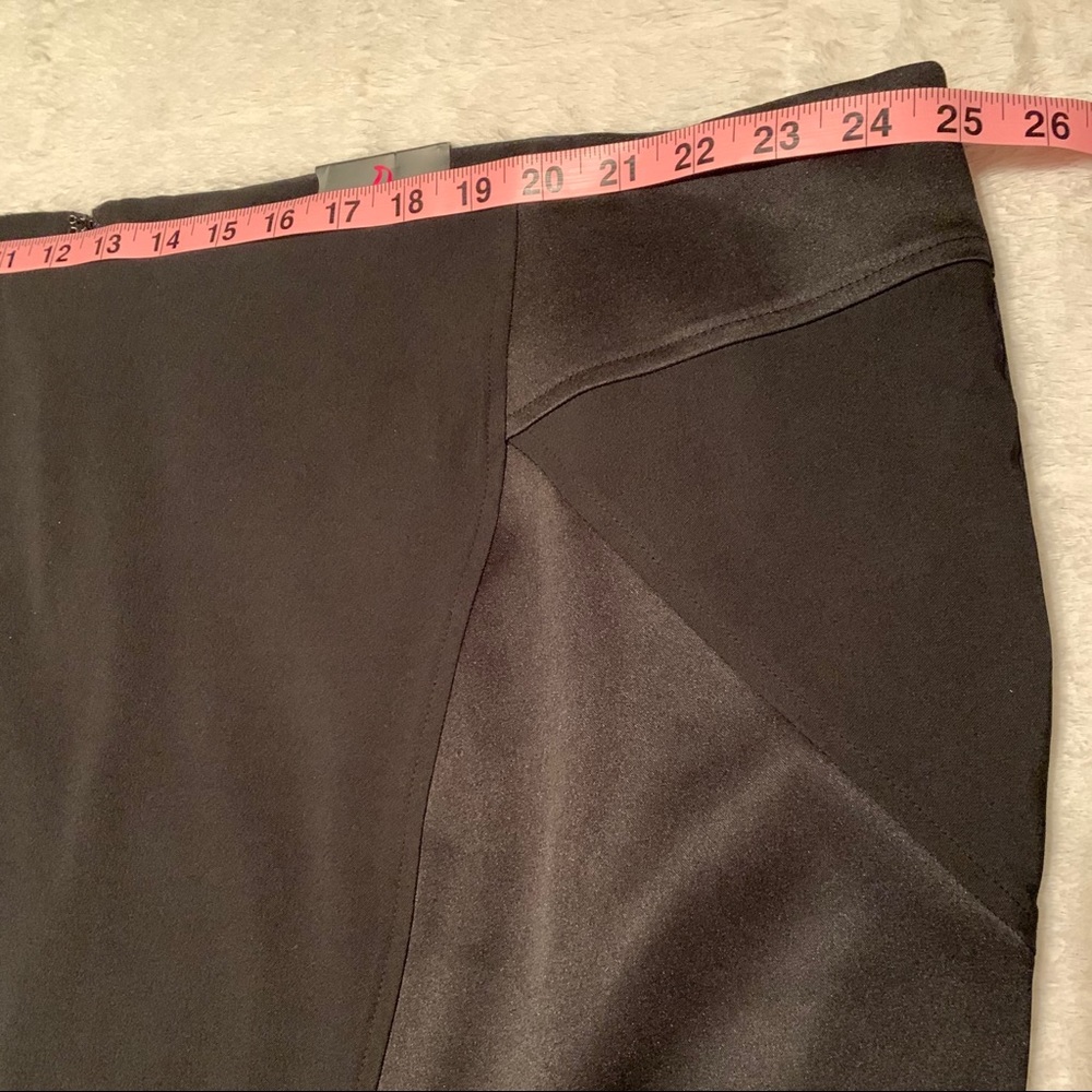 Torrid Black Panel Pencil Skirt - Picture 4 of 10